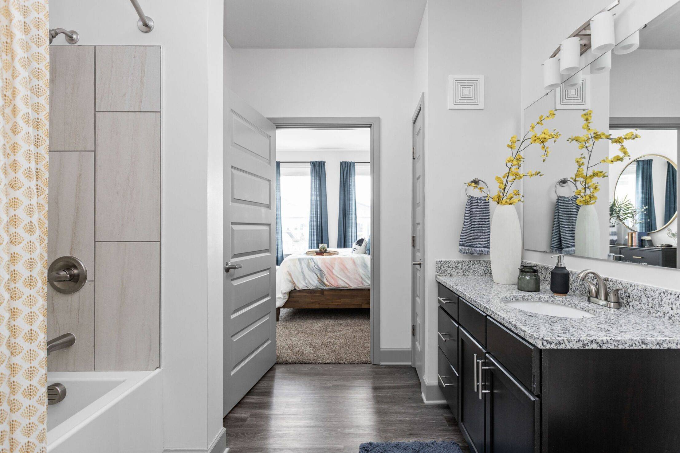 Gallery in Zionsville, Indiana Aria of Zionsville Apartments